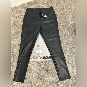 High rise, skinny fit, PU leather pant